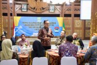 Wamendagri Bima saat menghadiri acara Temu Alumni Dewan Pengurus Apeksi di Pendopo Kota Bandung