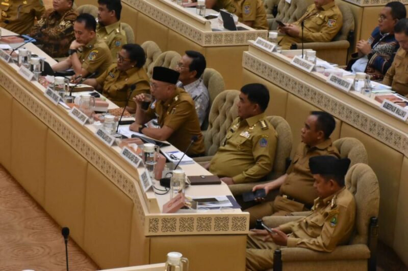 Raker dan RDP dengan Komisi II DPR RI dan Jajaran Kemendagri di Jakarta
