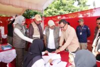 Bima Arya Sugiarto meninjau dua Tempat Pemungutan Suara (TPS) di Kota Banjarbaru, Kalimantan Selatan