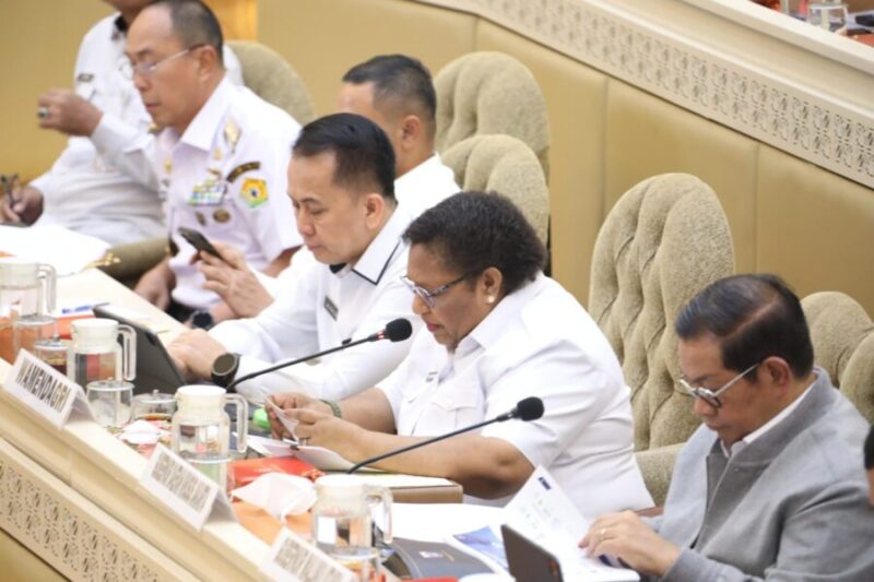 Rapat Dengar Pendapat (RDP) bersama Komisi II DPR RI serta Para Gubernur Seluruh Indonesia 