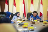 Rapat Tim Percepatan Penurunan Stunting Provinsi Lampung yang dipimpin Pj. Sekretaris Daerah Provinsi Lampung M. Firsada dan diikuti Ketua Tim Penggerak PKK Provinsi Lampung Ibu Purnama Wulan Sari Mirza.