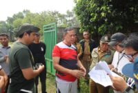 Wali Kota Bekasi, Tri Adhianto, melakukan peninjauan langsung ke sejumlah lokasi strategis di Kecamatan Bantargebang dan Mustika Jaya 