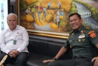 Kepala Pusat Penerangan TNI Mayjen TNI Kristomei Sianturi melakukan kunjungan silaturahmi ke Kepala Pusat Penerangan Hukum (Kapuspenkum) Harli Siregar 