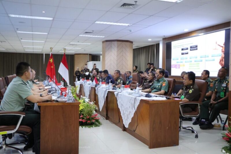 Kejaksaan Agung melalui Jaksa Agung Muda Bidang Pidana Militer (JAM PIDMIL) menerima kunjungan kerja Delegasi Chinese PLA’s Military Procuratorate 