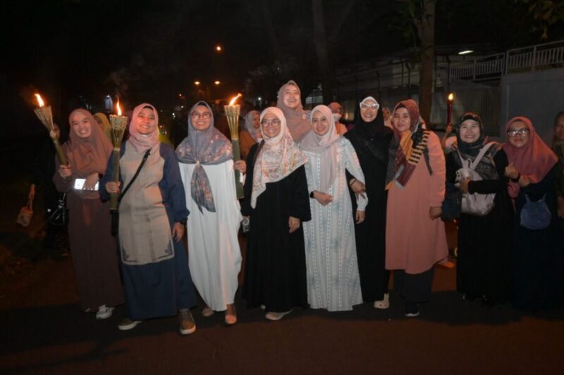 menyambut Tahun Baru Islam 1 Muharam 1447 Hijriah, Lanud Husein Sastranegara menggelar Pawai Obor pada Kamis malam (26/6).