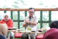 Wamendagri Bima Arya saat menghadiri Dialog Interaktif bersama Pemerintah Daerah Garut dan masyarakat terkait Kopdes Merah Putih