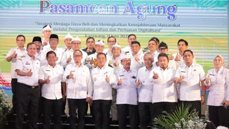 Wali Kota Bekasi, Tri Adhianto, menghadiri forum strategis tahunan Pasamoan Agung yang diselenggarakan oleh Bank Indonesia Perwakilan Jawa Barat di Karawang