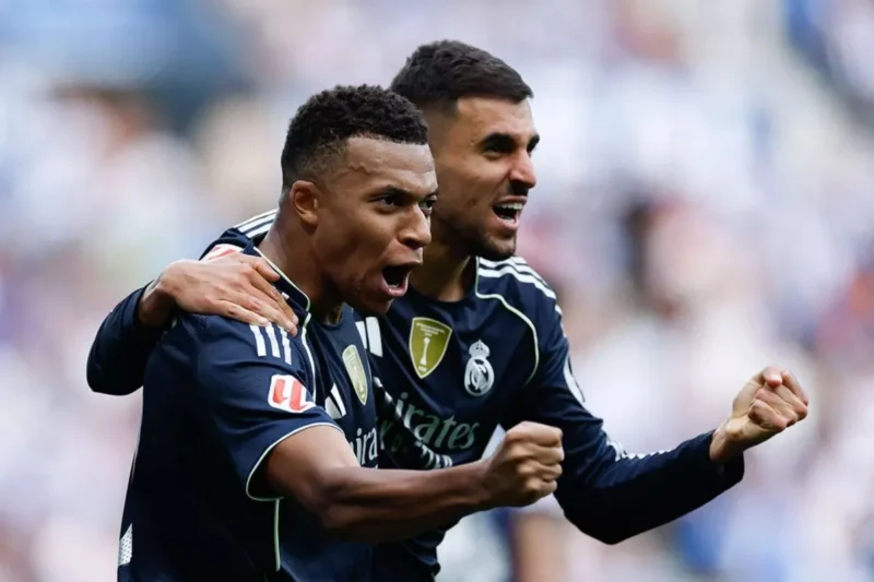 Penyerang Real Madrid Kylian Mbappe merayakan gol yang dicetaknya ke gawang Real Sociedad dalam laga jornada keempat Liga Spanyol. (realmadrid.com)