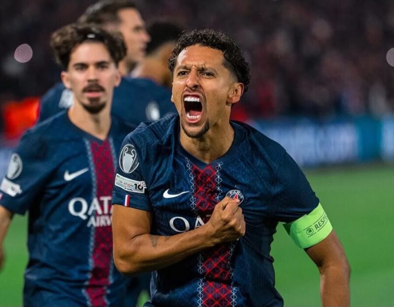 Kapten tim, Marquinhos, membuka keunggulan PSG di menit ketiga melalui sepakan rendah yang tak mampu diantisipasi kiper Atalanta, Marco Carnesecchi. (Instagram @psg)