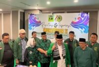 Muktamar X PPP kisruh. Para pengurus Eksponen Fusi 1973 siap menjadi penengah untuk menyelamatkan partai berlambang Ka'bah itu
