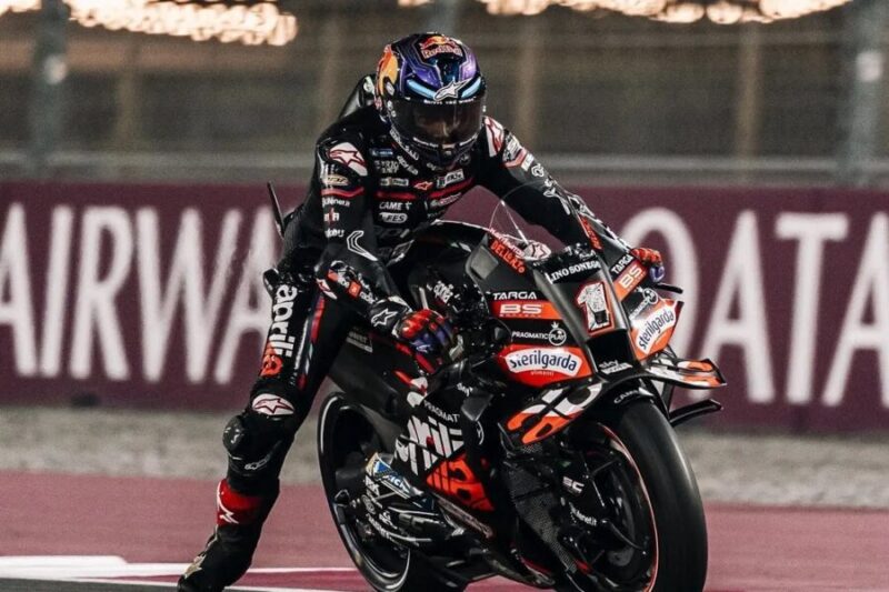 Jorge Martin sesaat setelah terjatuh yang kedua kali. (MotoGP)