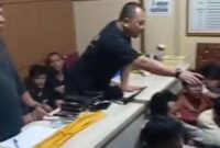 Kepolisian Daerah Sumatera Selatan mengamankan 42 orang pelaku aksi anarkis di Palembang. (Jennus)