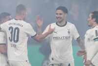 Bek Timnas Indonesia Kevin Diks tampil solid di lini belakang, Gladbach lolos ke 16 besar DFB Pokal. (Borrusia.com)