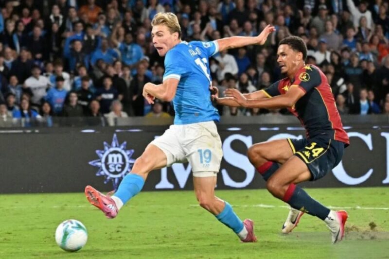 Napolia menang atas Genoa. (Getty Images)