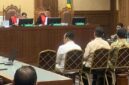 Advokat Junaedi Saibih, mantan kru televisi Tian Bahtiar, dan aktivis sekaligus ketua tim buzzer Adhiya Muzakki--dinyatakan jaksa penuntut umum (JPU) telah berperan aktif menghalangi penegakan hukum di tiga perkara korupsi besar. (KM/Hajiari Oyun
