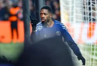 Penyerang sayap PSG, Ousmane Dembele, bertekad pertahankan puncak klasemen hingga menjuarai Liga Champions.  (UEA.com,)
