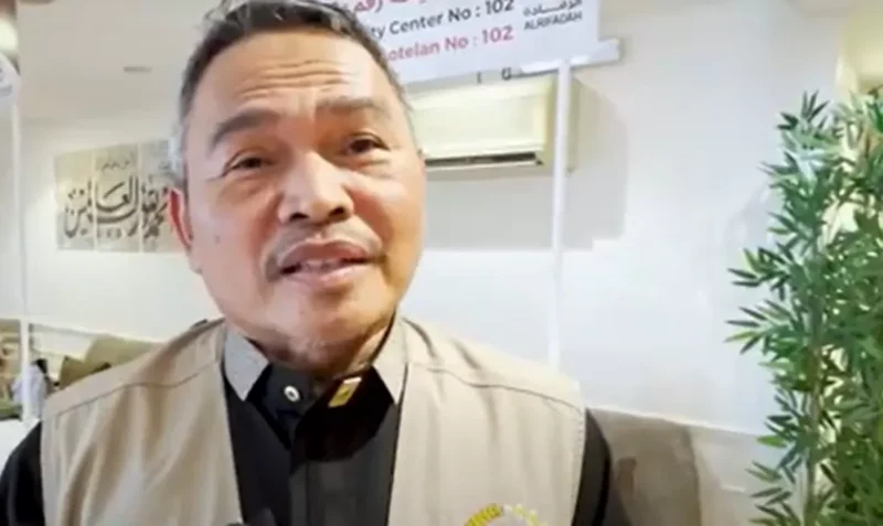 Tersangka kasus korupsi, Satori. (B)