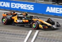Pebalap McLaren asal Inggris, Lando Norris menuntaskan Grand Prix Brasil 2025 dengan kemenangan di Interlagus. (Liaough)