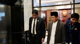 Menteri Agama Nasaruddin Umar bertemu Menteri Keuangan Purbaya Yudhi Sadewa untuk membahas penguatan sinergi pengelolaan ekonomi syariah. (Dok Kemenag)