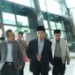 Menteri Agama Nasaruddin Umar di Bandara Soekarno-Hatta sebelum terbang ke Kairo. (Kemenag)