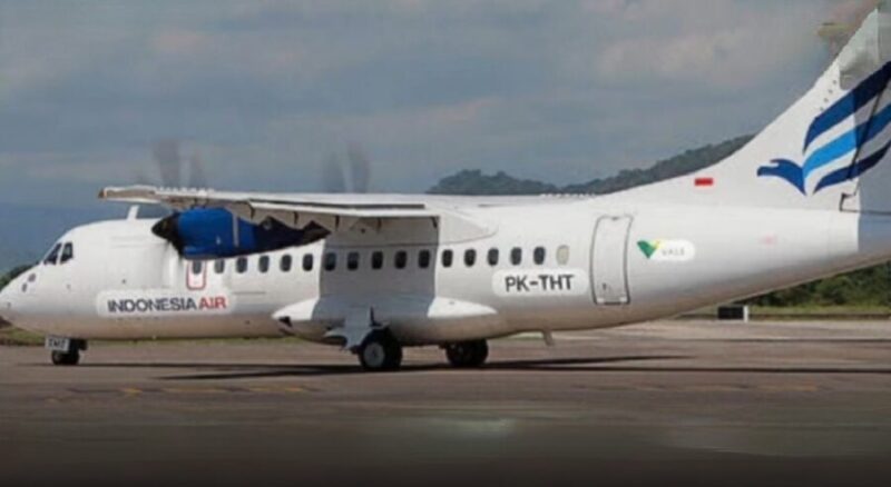Ilustrasi - Pesawat jenis ATR 400 milik maskapai Indonesia Air Transport. (Jennus)