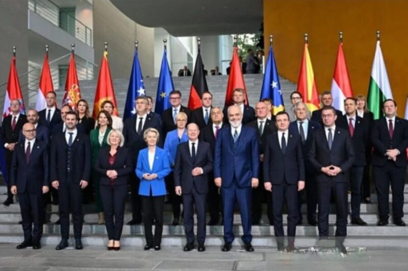 Pejabat Eropa, NATO, dan Uni Eropa (Anadolu) 