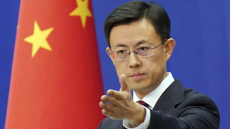 Juru Bicara Kementerian Luar Negeri China Guo Jiakun dalam konferensi pers di Beijing, Jumat (23/1/2026). (Xinhua)