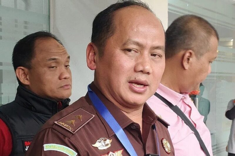 Kepala Pusat Penerangan Hukum Kejaksaan Agung Anang Supriatna memberi keterangan pers di Kantor Kejagung Jakarta. (Jennus)