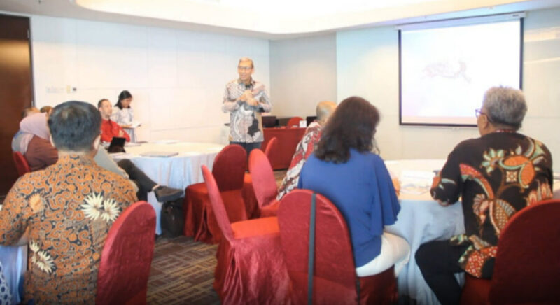 Principal Investigator RISE, Bagus Takwin, memaparkan hasil riset RISE. (Istimewa)