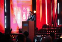  Menteri Ekonomi Kreatif, Teuku Riefky Harsya, memberi sambutan dalam perayaan The Authentic Decade MSGLOW 10th Anniversary yang digelar di The Glasshouse, Park Hyatt Hotel, Jakarta, Minggu (8/2/2026).