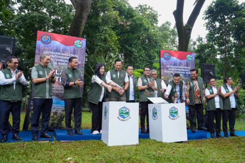 Menteri Ekonomi Kreatif, Teuku Riefky Harsya, menghadiri Townhall Meeting dan Pencanangan Gerakan Nasional Pengembangan Ruang Terbuka Hijau dan Biru (GALANG RTHB), di Tebet Eco Park, Jakarta, Jumat (13/2/2026)
