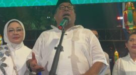 Wakil Gubernur DKI Jakarta Rano Karno setiba di Bundaran HI, Jakarta Pusat, dari Tanah Suci, Selasa (17/2/2026). (Jennus)