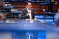 Perdana Menteri Malaysia Anwar Ibrahim memuji Perdana Menteri Pakistan Shehbaz Sharif serta para pemimpin negara lain yang dinilainya berperan aktif membuka jalur komunikasi. (Malaysia)