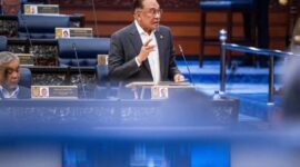 Perdana Menteri Malaysia Anwar Ibrahim memuji Perdana Menteri Pakistan Shehbaz Sharif serta para pemimpin negara lain yang dinilainya berperan aktif membuka jalur komunikasi. (Malaysia)