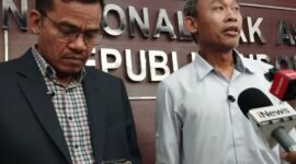 Komisioner Pemantauan dan Penyelidikan Komnas HAM, Saurlin P. Siagian, dalam wawancara cegat di Gedung Komnas HAM, Jakarta, Senin (30/3/2026). (Jennus)