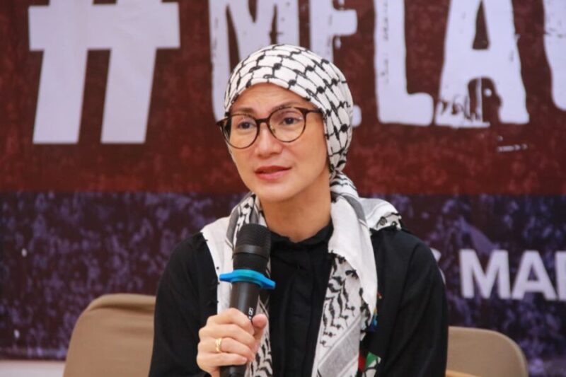 Aktivis Wanda Hamidah berbicara dalam konferensi pers di kawasan Kwitang, Kecamatan Senen, Jakarta Pusat, Jumat (6/3/2026). (Istimewa)