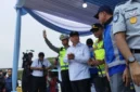Menteri Perhubungan Dudy Purwagandhi saat meresmikan rekayasa 'one way' nasional di Gerbang Tol Cikampek, Purwakarta, Jawa Barat,  (Jennus)