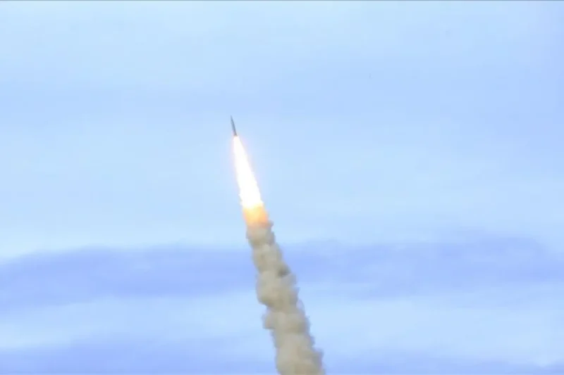 Militer Iran terus mengirim roket kewilayah Israel. (Sputnik)