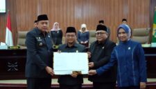 DPRD Kota Bekasi menyepakati Rancangan Peraturan Daerah (Raperda) tentang penyertaan modal pemerintah daerah kepada Badan Usaha Milik Daerah (BUMD), Kamis (5/3/2026). (Humas DPRD)