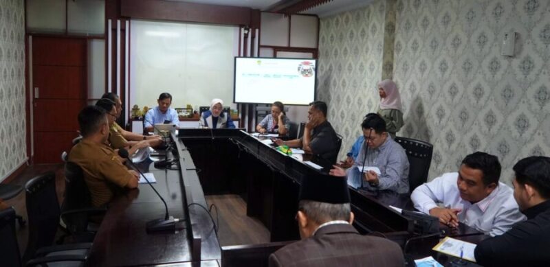 Suasana rapat kerja Komisi II DPRD Kota Bekasi membahas Rencana Kerja Perangkat Daerah (RKPD) Tahun Anggaran 2027, Senin (16/3/2026). (Humas DPRD)