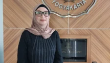 Ketua Pelaksana Mudik Gratis UMY 2026 yang juga Direktur Direktorat Komunikasi Publik UMY, Ratih Herningtyas. (Humas UMY)