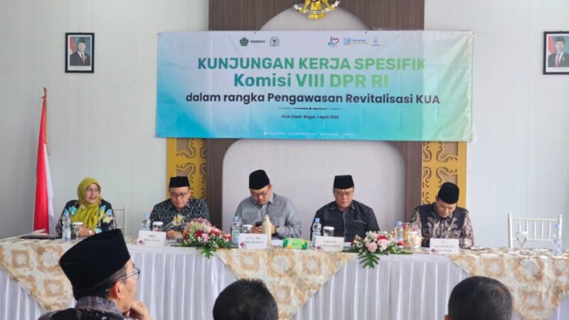 Direktur Bina KUA dan Keluarga Sakinah, Ahmad Zayadi, memberi keterangan. (Humas Kemenag)