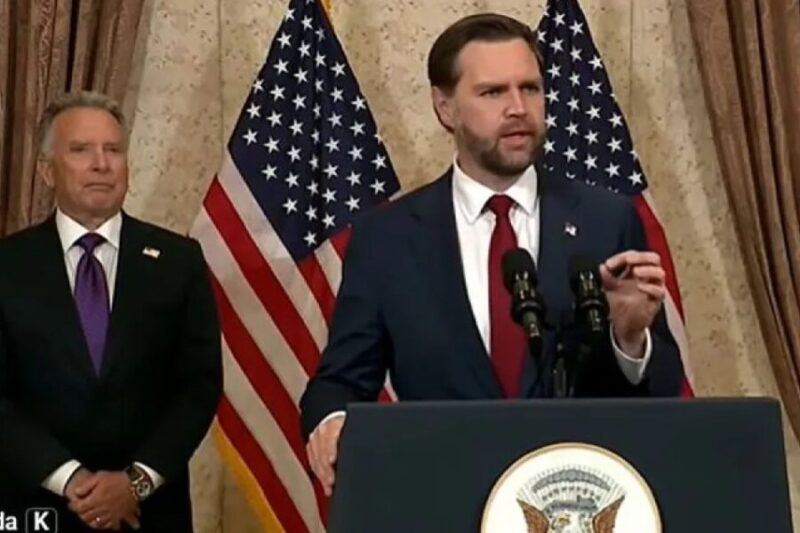 Wakil Presiden JD Vance menyampaikan pidato di Islamabad, Pakistan. (Tangkapan layar Youtube-The White House)