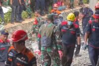 Operasi pencarian dan pertolongan (SAR) pascatabrakan kereta api antara KA Argo Bromo Anggrek dan KRL Commuter Line di Stasiun Bekasi Timur, Jawa Barat, resmi dihentikan, Selasa (28/4/2026). (Jennus)