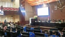 Rapat dengar pendapat sekaligus focus group discussion (FGD) di DPRD Kota Bekasi untuk membedah dua rancangan peraturan daerah (ranperda) inisiatif. (Dok DPRD)