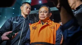 Bupati Pati Sudewo saat ditetapkan sebagai tersangka dan ditahan di Rutan KPK. (Antara Foto)