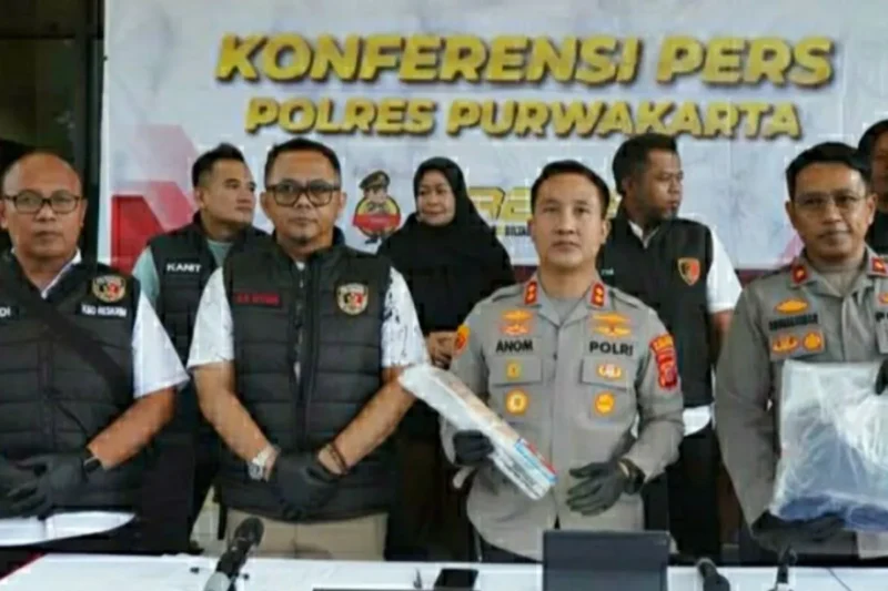 Kepala Polres Purwakarta, Ajun Komisaris Besar Polisi I Dewa Putu Gede Anom Danujaya, menyampaikan keterangan dalam konferensi pers di Purwakarta, Selasa (7/4/2026). (Dok Polres Purwakarta)