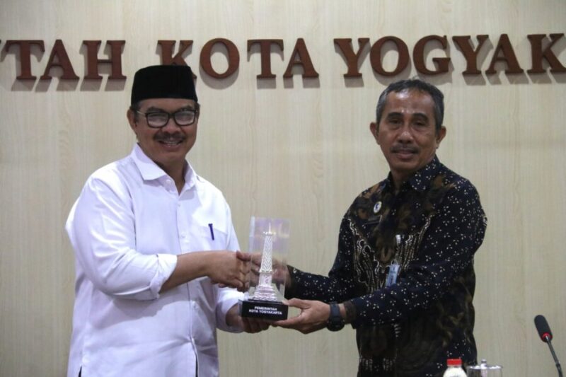 Wali Kota Yogyakarta, Hasto Wardoyo saat menerima audiensi dari Kementerian HAM Jateng.