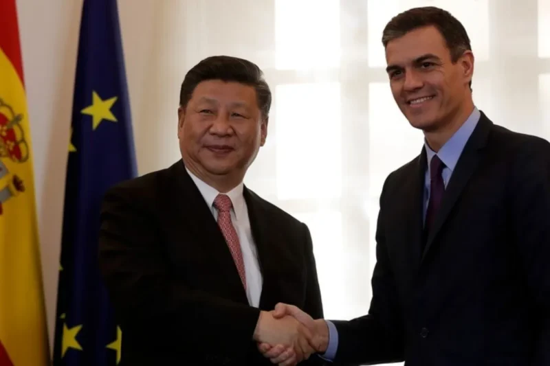 Presiden China Xi Jinping menerima Perdana Menteri Spanyol, Pedro Sánchez, di Beijing, Selasa (14/4/2026). (Anadolu)