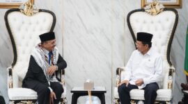 Menteri Agama Nasaruddin Umar menerima audiensi Duta Besar Palestina untuk Indonesia, Abdulfattah A.K. Al-Sattari, di Kantor Kementerian Agama, Lapangan Banteng, Jakarta, Senin (13/4/2026). (Humas Kemenag)